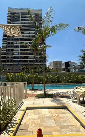 Apartamento à venda com 82m², 2 quartos e 2 vagas Apartamento à venda com 82m², 2 quartos e 2 vagasÁrea comum - Piscina