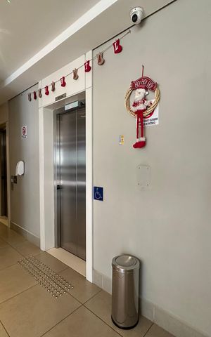 Apartamento à venda com 82m², 2 quartos e 2 vagas Apartamento à venda com 82m², 2 quartos e 2 vagasHall de entrada