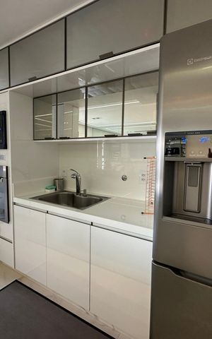 Apartamento à venda com 82m², 2 quartos e 2 vagas Apartamento à venda com 82m², 2 quartos e 2 vagasCozinha