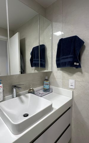Apartamento à venda com 82m², 2 quartos e 2 vagas Apartamento à venda com 82m², 2 quartos e 2 vagasBanheiro da Suíte 1