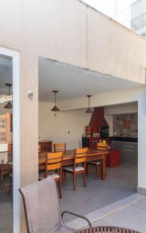 Casa para alugar com 398m², 4 quartos e 4 vagas Casa para alugar com 398m², 4 quartos e 4 vagasÁrea comum