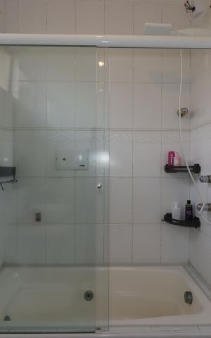 Casa à venda com 310m², 3 quartos e 2 vagasBanheiro da Suíte 1