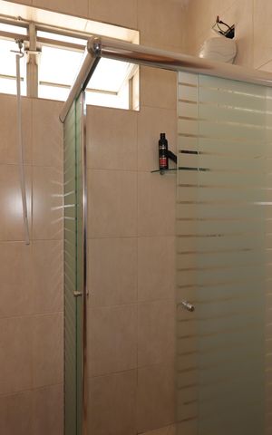 Casa à venda com 310m², 3 quartos e 2 vagasBanheiro Social
