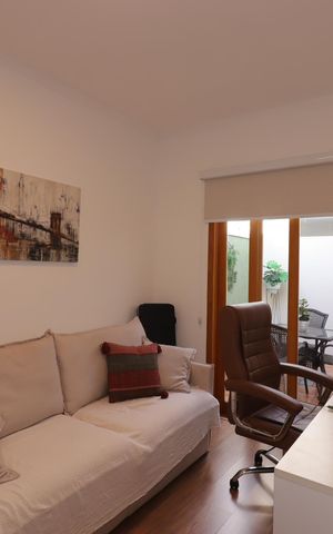 Casa à venda com 310m², 3 quartos e 2 vagasEscritório