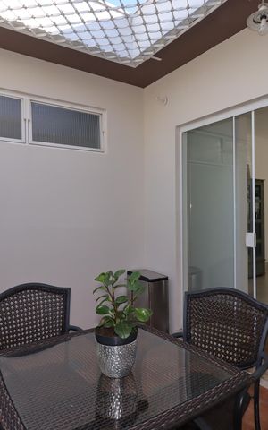 Casa à venda com 310m², 3 quartos e 2 vagasJardim de Inverno