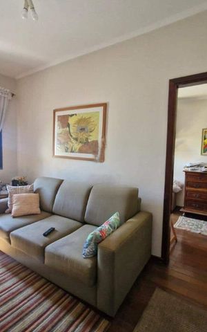 Casa à venda com 239m², 4 quartos e 5 vagas