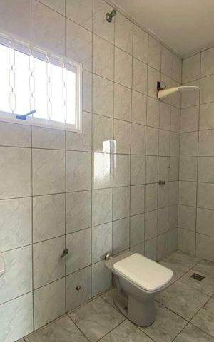 Casa à venda com 200m², 2 quartos e 2 vagas