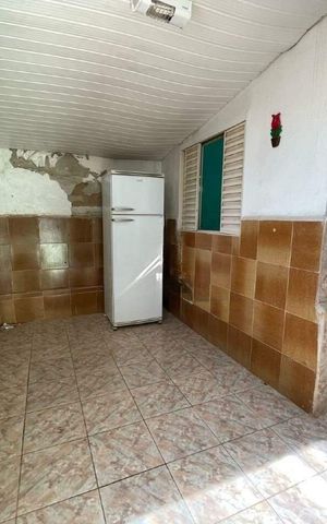 Casa à venda com 107m², 4 quartos e sem vaga