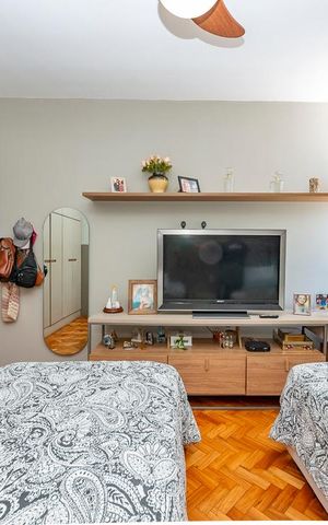 Casa à venda com 440m², 5 quartos e 3 vagas Casa à venda com 440m², 5 quartos e 3 vagasSuíte 3