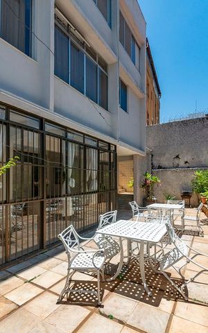 Casa à venda com 440m², 5 quartos e 3 vagas Casa à venda com 440m², 5 quartos e 3 vagasQuintal