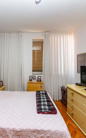 Casa à venda com 440m², 5 quartos e 3 vagas Casa à venda com 440m², 5 quartos e 3 vagasSuíte 1