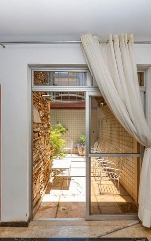 Casa à venda com 440m², 5 quartos e 3 vagas Casa à venda com 440m², 5 quartos e 3 vagasJardim