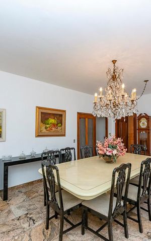 Casa à venda com 440m², 5 quartos e 3 vagas Casa à venda com 440m², 5 quartos e 3 vagasSala 3