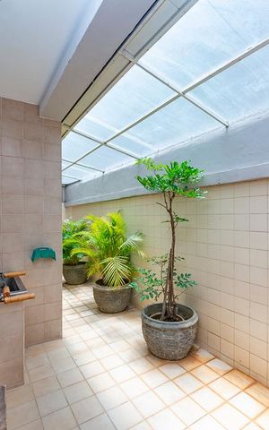 Casa à venda com 440m², 5 quartos e 3 vagas Casa à venda com 440m², 5 quartos e 3 vagasÁrea de Serviço