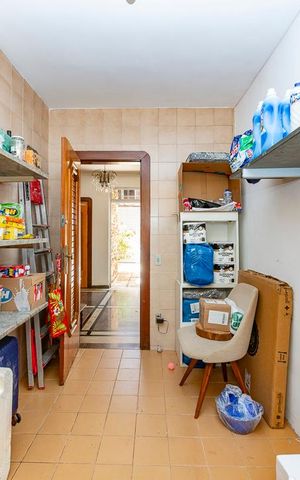 Casa à venda com 440m², 5 quartos e 3 vagas Casa à venda com 440m², 5 quartos e 3 vagasDespensa 2