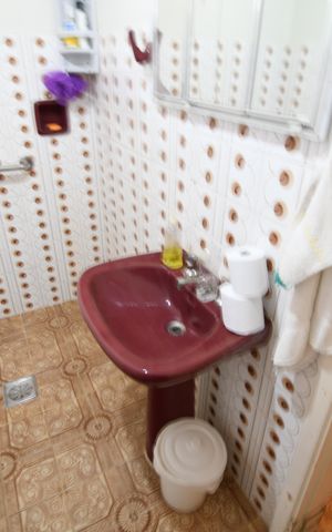 Casa à venda com 144m², 2 quartos e 2 vagasBanheiro