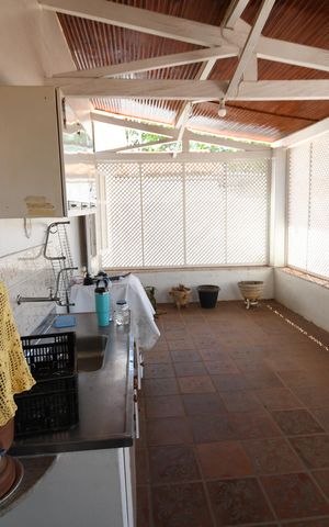 Casa à venda com 144m², 2 quartos e 2 vagasVaranda