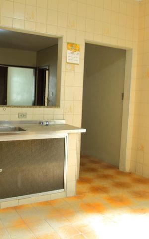 Casa à venda com 180m², 4 quartos e 3 vagasCozinha  (Casa 1) 