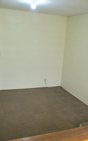 Casa à venda com 180m², 4 quartos e 3 vagasSala ( casa 1 ) 