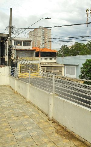Casa à venda com 180m², 4 quartos e 3 vagasSala  - Varanda ( casa 1 ) 