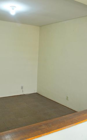Casa à venda com 180m², 4 quartos e 3 vagasSala ( casa 1 ) 
