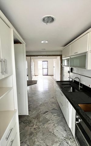 Apartamento à venda com 160m², 3 quartos e 3 vagas