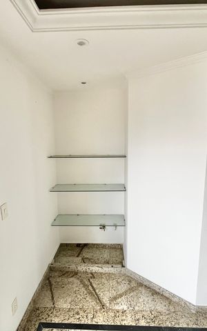 Apartamento à venda com 160m², 3 quartos e 3 vagas