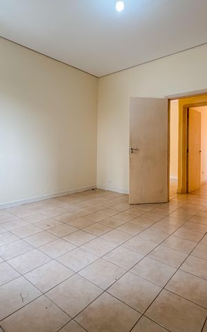 Casa à venda com 240m², 4 quartos e 2 vagas Casa à venda com 240m², 4 quartos e 2 vagasQuarto 2