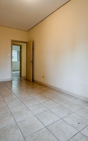 Casa à venda com 240m², 4 quartos e 2 vagas Casa à venda com 240m², 4 quartos e 2 vagasQuarto 1
