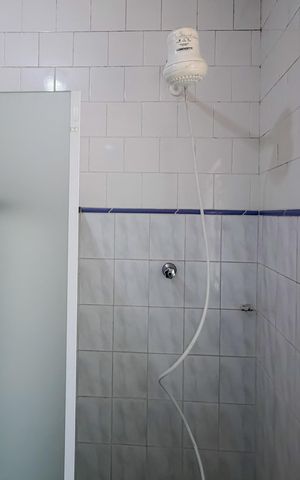 Casa à venda com 240m², 4 quartos e 2 vagas Casa à venda com 240m², 4 quartos e 2 vagasBanheiro