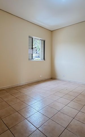 Casa à venda com 240m², 4 quartos e 2 vagas Casa à venda com 240m², 4 quartos e 2 vagasQuarto 2