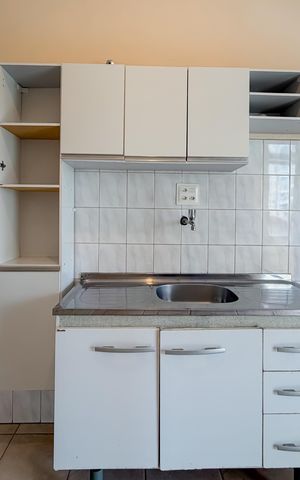 Casa à venda com 240m², 4 quartos e 2 vagas Casa à venda com 240m², 4 quartos e 2 vagasCozinha