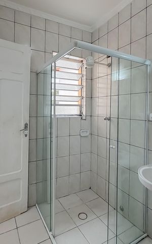 Casa à venda com 240m², 4 quartos e 2 vagas Casa à venda com 240m², 4 quartos e 2 vagasBanheiro
