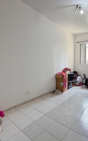 Casa à venda com 240m², 4 quartos e 2 vagas Casa à venda com 240m², 4 quartos e 2 vagasCasa 2 - Quarto 1