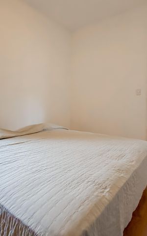 Casa à venda com 240m², 4 quartos e 2 vagas Casa à venda com 240m², 4 quartos e 2 vagasQuarto 2
