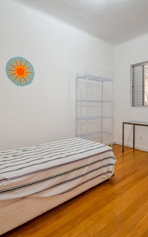 Casa à venda com 240m², 4 quartos e 2 vagas Casa à venda com 240m², 4 quartos e 2 vagasQuarto 1