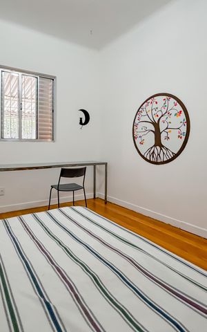 Casa à venda com 240m², 4 quartos e 2 vagas Casa à venda com 240m², 4 quartos e 2 vagasQuarto 1