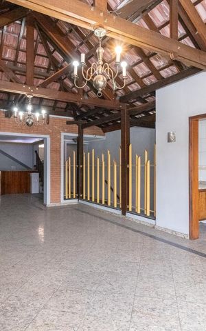 Casa para alugar com 251m², 3 quartos e sem vagaSala