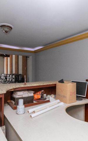Casa para alugar com 251m², 3 quartos e sem vagaSala