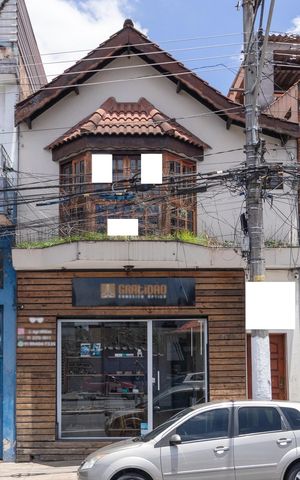 Casa para alugar com 251m², 3 quartos e sem vagaFachada