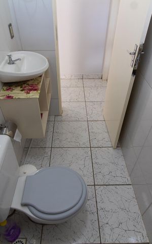 Casa à venda com 40m², 1 quarto e 1 vaga Casa à venda com 40m², 1 quarto e 1 vagaBANHEIRO