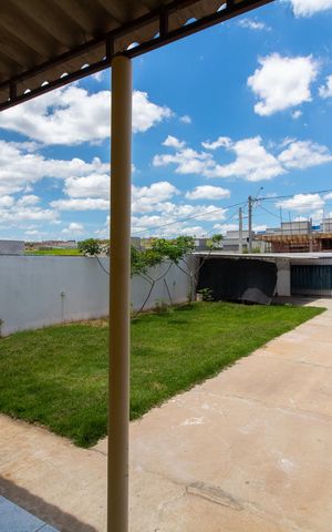 Casa à venda com 40m², 1 quarto e 1 vaga Casa à venda com 40m², 1 quarto e 1 vagaÁREA DE EXTERNA
