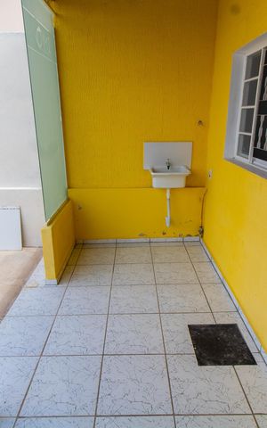 Casa à venda com 40m², 1 quarto e 1 vaga Casa à venda com 40m², 1 quarto e 1 vagaÁREA DE SERVIÇO