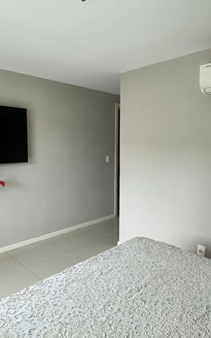 Casa de condomínio à venda com 450m², 4 quartos e 2 vagas Casa de condomínio à venda com 450m², 4 quartos e 2 vagasQuarto 2