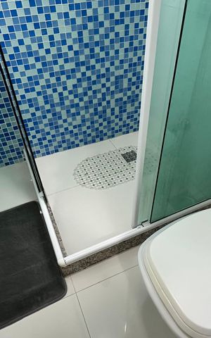 Casa de condomínio à venda com 450m², 4 quartos e 2 vagas Casa de condomínio à venda com 450m², 4 quartos e 2 vagasBanheiro quarto 4