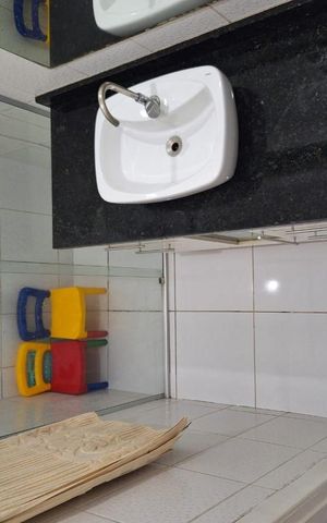Apartamento à venda com 76m², 2 quartos e sem vaga Apartamento à venda com 76m², 2 quartos e sem vagaBanheiro
