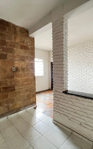 Casa à venda com 140m², 2 quartos e 2 vagas