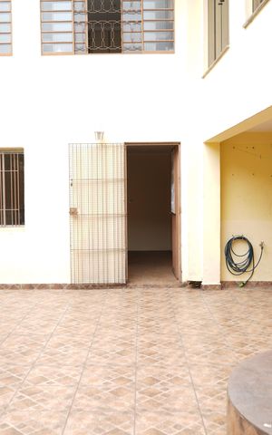 Casa à venda com 260m², 3 quartos e 4 vagasQuintal