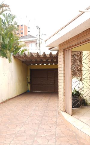 Casa à venda com 260m², 3 quartos e 4 vagasQuintal
