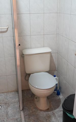 Casa à venda com 260m², 3 quartos e 4 vagasBanheiro 2